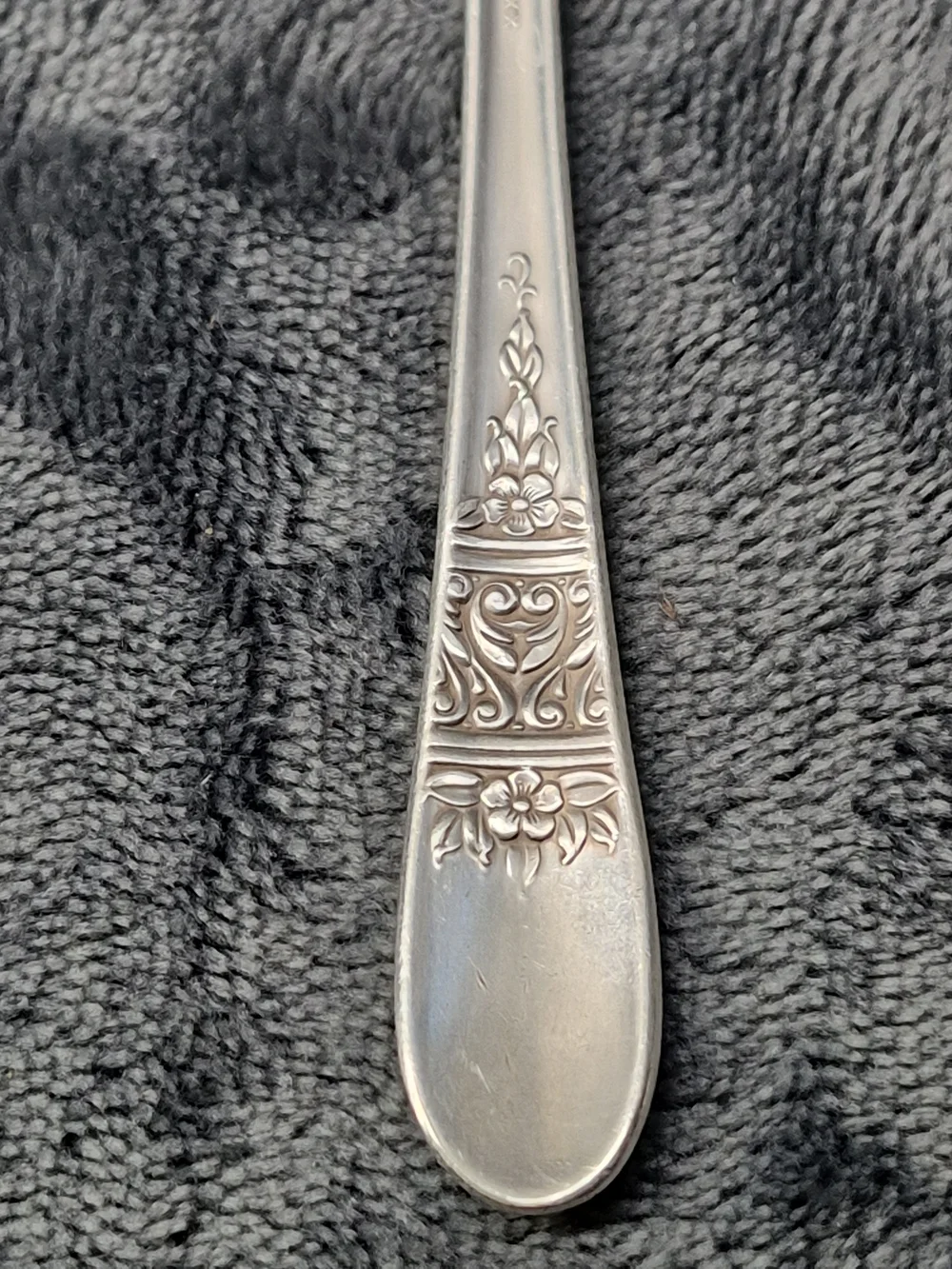 H & H Wallace XXXX 12 Pcs Sweetheart Silver Plate Coffee/ Dessert Spoon 5.5